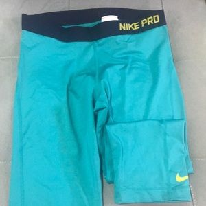 Nike Capri leggings